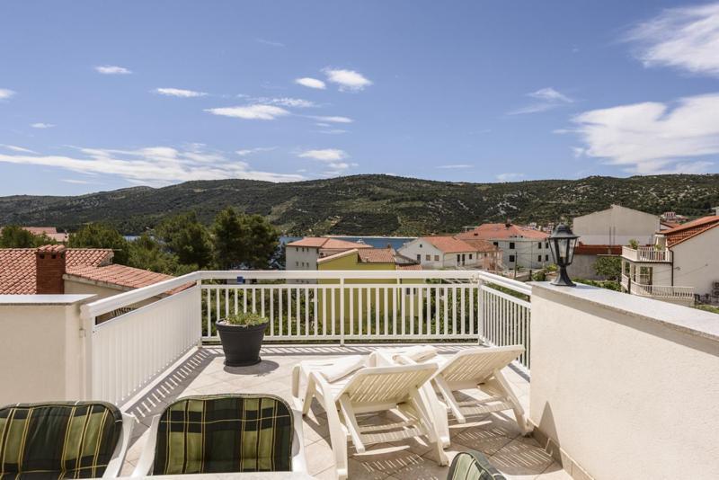 Apartments Luka - Trogir, Marina 150M From The Beach Екстериор снимка