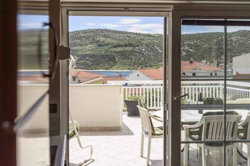 Apartments Luka - Trogir, Marina 150M From The Beach Екстериор снимка
