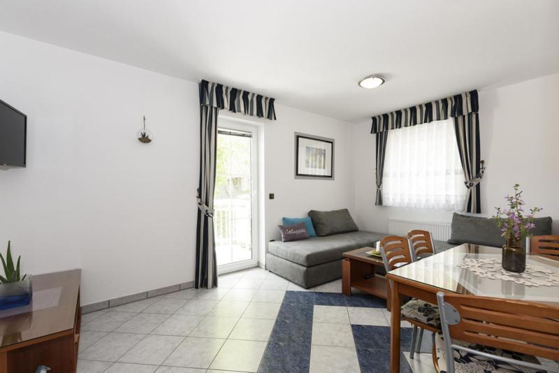 Apartments Luka - Trogir, Marina 150M From The Beach Екстериор снимка