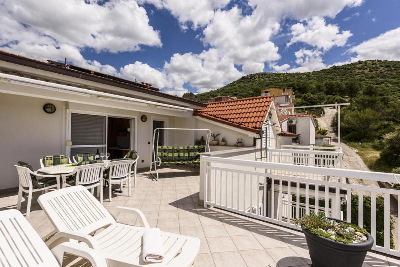 Apartments Luka - Trogir, Marina 150M From The Beach Екстериор снимка