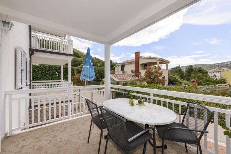 Apartments Luka - Trogir, Marina 150M From The Beach Екстериор снимка